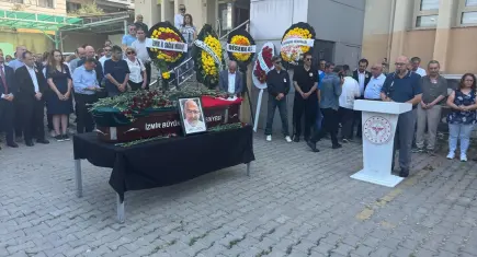 İzmir’in acı kaybı: Dr. Hakan Bayrakcı son yolculuğuna uğurlandı