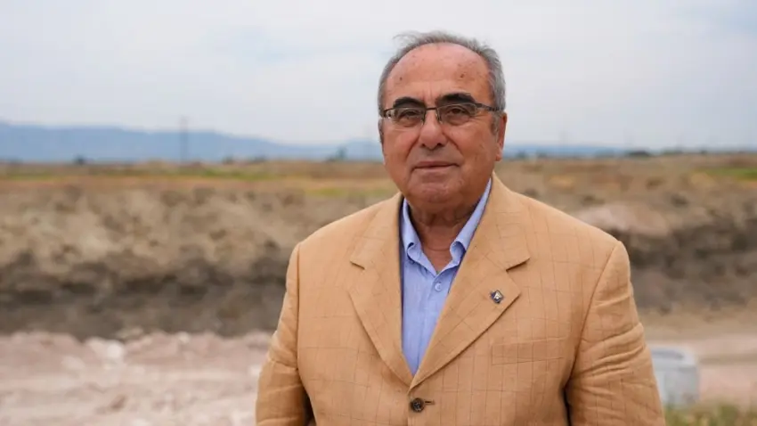  Enver Olgunsoy