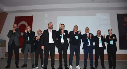 Altay'da olağanüstü kongre gündemden çıktı