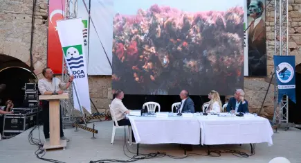 Bilim insanları Foça’da İzmir Körfezi’nin geleceğini masaya yatırdı