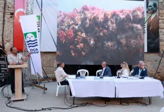 Bilim insanları Foça’da İzmir Körfezi’nin geleceğini masaya yatırdı