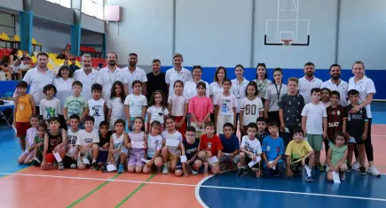 Foça'da 76 çocuğun sportif yetenekleri bilimsel testlerle analiz edildi