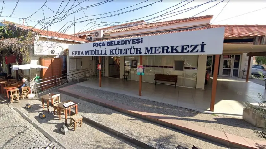 Foça’da tiyatro şöleni: Bir günde üç oyun sahnelenecek haberinin görseli