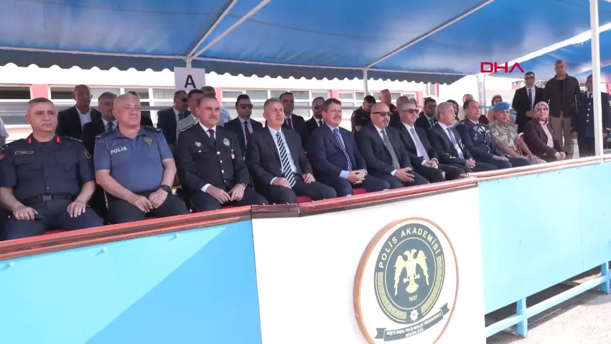İzmir'de polis akademisinde mezuniyet coşkusu görseli