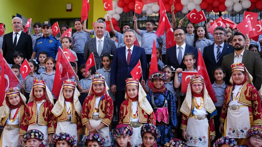 İzmir ve çevre illerinde karne heyecanı haberinin görseli
