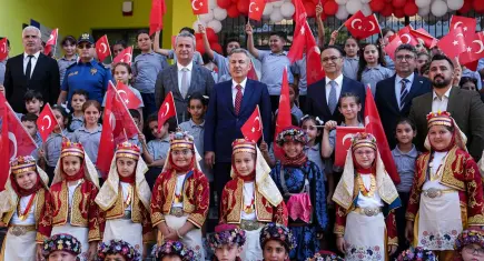 İzmir ve çevre illerinde karne heyecanı