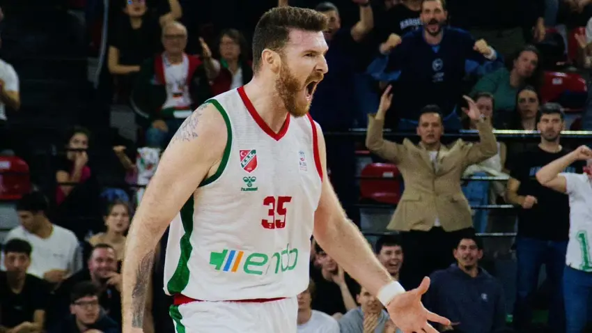 Karşıyaka'da kaptan Mert Celep de takımdan ayrıldı haberinin görseli