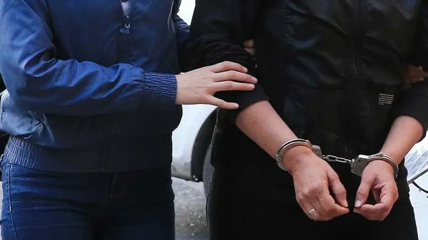 Kocasını vurmak istedi, silah tutukluk yapınca yakalandı haberinin görseli