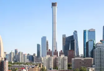 Pekin'de havacılık kazası: Küçük uçak 109 katlı gökdelene çarptı!