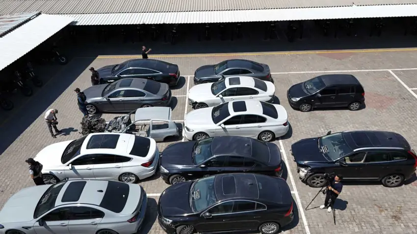 İzmir merkezli otomobil kaçakçılığı operasyonunda 1 tutuklama haberinin görseli