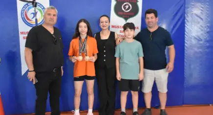 İzmirli Elif Yıldız, Türkiye şampiyonluğunu çifte altınla kazandı