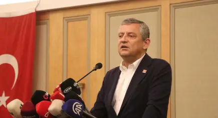 Özgür Özel'den 30 yıl muhalefet lideri olacağıma 3 gün bile o koltukta oturmam