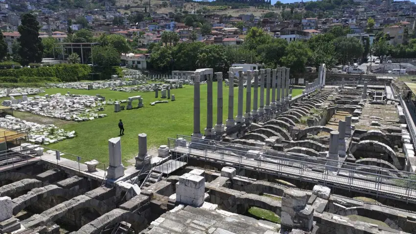 Smyrna’nın 1500 yıllık mozaikleri Geç Antik Çağ’ın inanç dünyasını günümüze taşıyor haberinin görseli