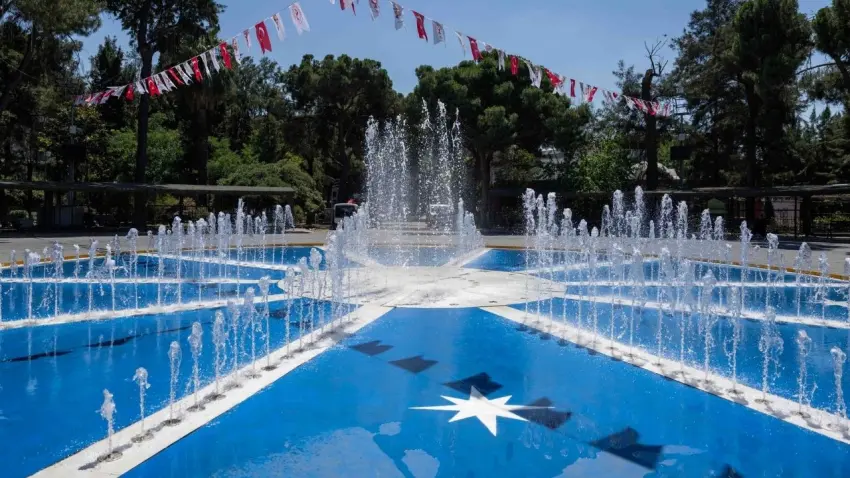 Bornova'nın simgesi Büyükpark'taki kuru havuz yenilendi haberinin görseli
