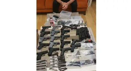 İzmir'de silah ticareti yapan suç örgütüne operasyon: 10 tutuklama