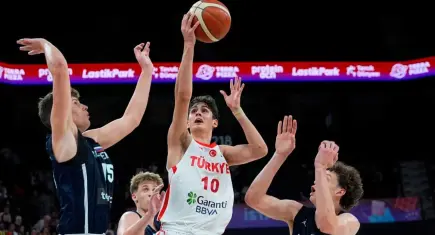 U17 Erkek Basketbol Milli Takımı Slovenya engeline şans tanımadı