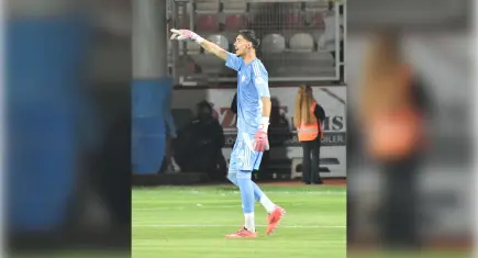 Altay'dan ayrılan Hikmet Çolak'a iki talip