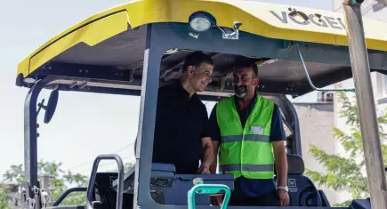 Başkan Tugay yol çalışmalarını gece gündüz denetledi
