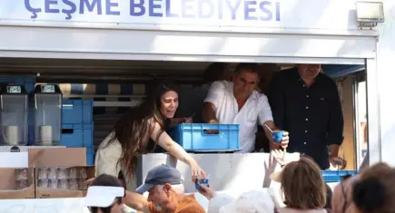 Çeşme’de Muharrem ayının bereketi paylaşıldı