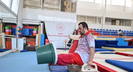 Down sendromlu milli sporcu Alper Öztürk’ten Dünya Şampiyonası’nda 7 altın madalya