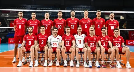 Filenin Efeleri tarih yazdı! A Milli Erkek Voleybol takımı dünya sıralamasında ilk 10'da!