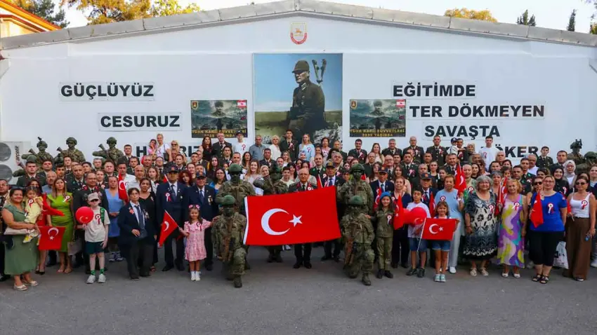 İzmir’de Türk Kara Kuvvetlerinin 2235. kuruluş yıl dönümü kutlandı haberinin görseli