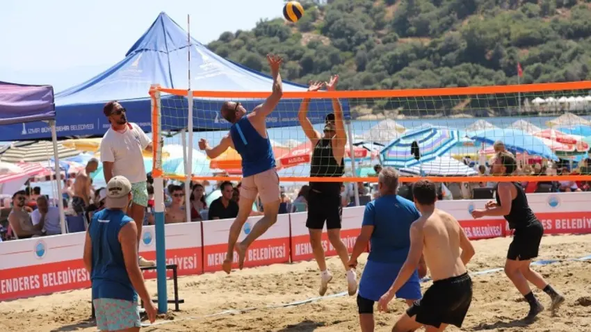 Menderes’te İlk Plaj Voleybolu Turnuvası gerçekleşti: Şampiyon Şah-Bar haberinin görseli