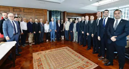Otomotiv sektörünün devleri İZTO’da bir araya geldi