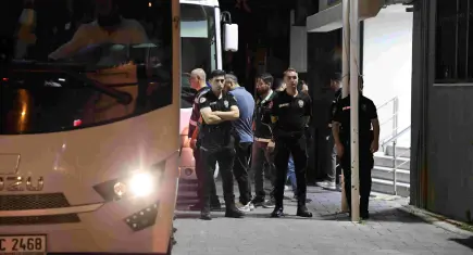 Seferihisar Belediyesi soruşturmasında Başkan Yetişkin dahil 20 şüpheli adliyeye sevk edildi
