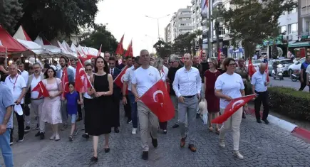 Türkiye’nin en uzun soluklu festivalinde coşkulu başlangıç: Bergama kermesi 90. kez "Start" aldı