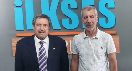 Aktürk’ten Arslan’a nezaket ziyareti