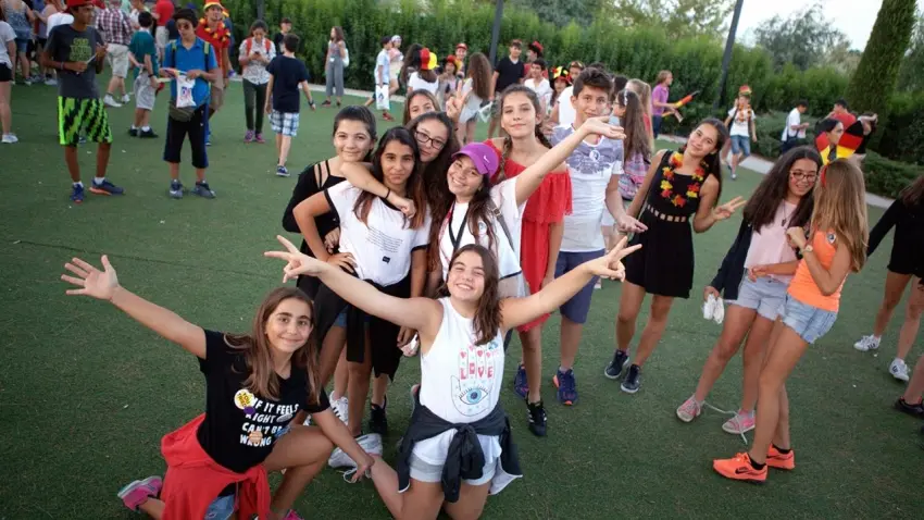 Çocuklar uzayı İzmir’de keşfediyor haberinin görseli
