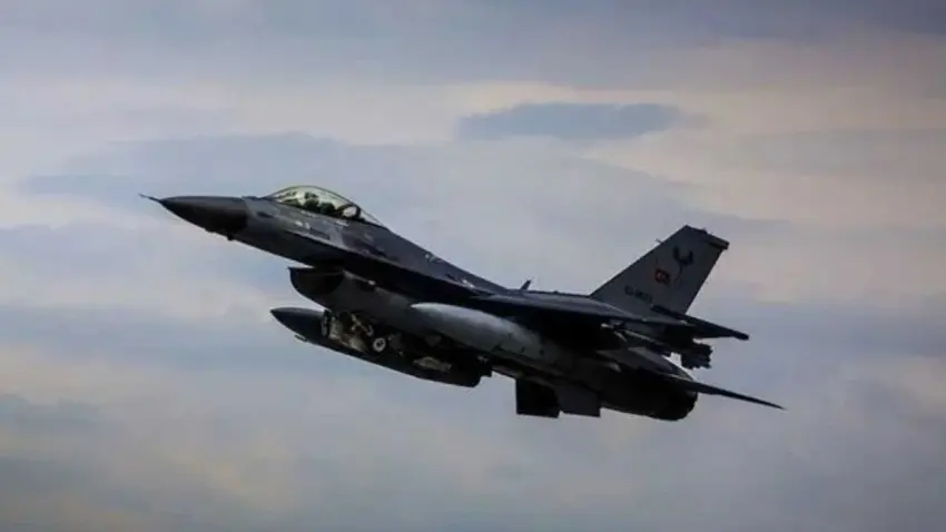 Kaçırılma sinyali veren uçak, Türk hava sahasına girdi: F-16'lar havalandı haberinin görseli