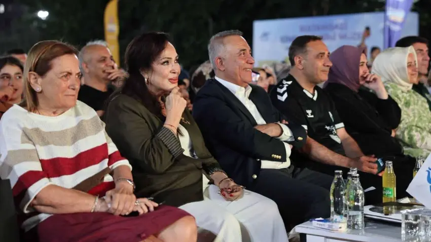 T&uuml;rkan Şoray