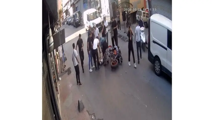 Skuterli 4 yaşındaki Şevval'e motosiklet çarptı! haberinin görseli
