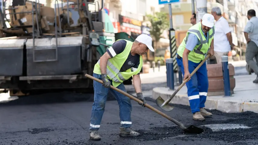 Balçova Ata Caddesi yenileniyor: Asfalt çalışmaları başladı haberinin görseli