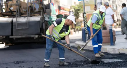 Balçova Ata Caddesi yenileniyor: Asfalt çalışmaları başladı