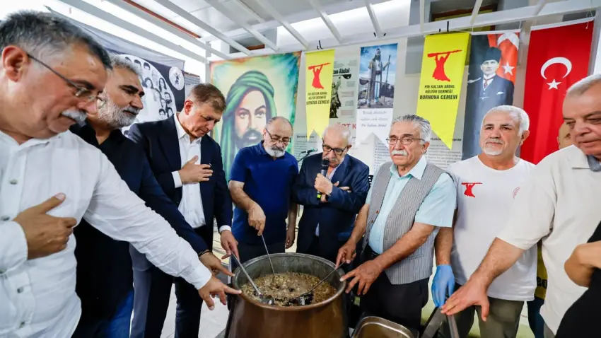 Başkan Tugay Aşure Günü'nde birlik ve adalet çağrısı yaptı haberinin görseli