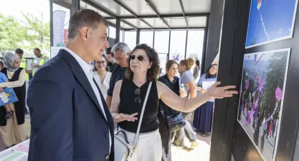 Başkan Tugay'dan Kadifekale mesajı: Adım adım her şeyi halledeceğiz
