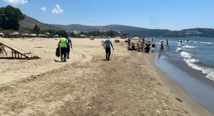 Pamucak ve Pananos sahillerinde temizlik çalışmaları aralıksız sürüyor