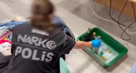 Şarap şişesinde zehir sevkiyatı: 10 kilo uyuşturucu ele geçirildi