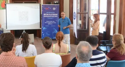 Ege Üniversitesi’nden “Geleceğin Fizyoterapisi” vizyonu: Teknoloji destekler ama insan temasının yerini alamaz