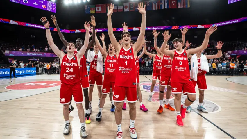 İzmir, genç basketçileriyle gurur duyuyor haberinin görseli