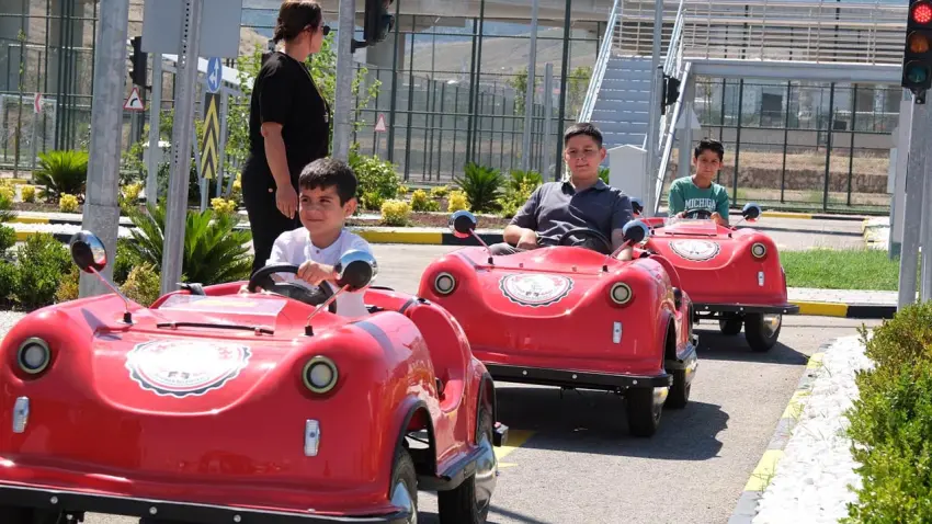 Menemen’de trafik eğitimi minik yaşta başlıyor haberinin görseli