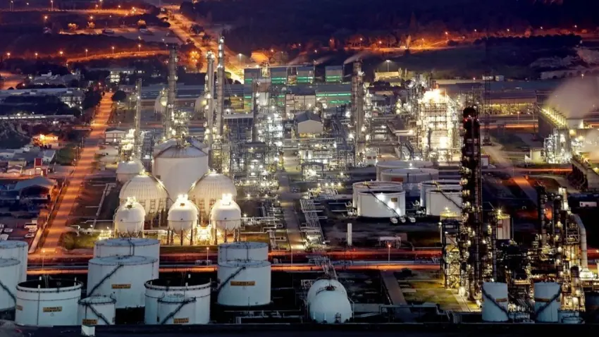 Petrokimya yatırımının iptali sektörde hayal kırıklığı yarattı haberinin görseli