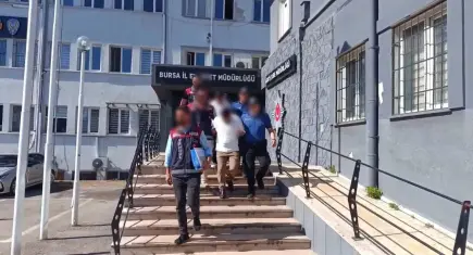 'Sahte polis' çetesinden 100 milyon liralık vurgun: Yaşlı çifte tatlı ikram edip delilleri sildiler