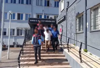 'Sahte polis' çetesinden 100 milyon liralık vurgun: Yaşlı çifte tatlı ikram edip delilleri sildiler