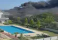 Silivri'de sitede yangın paniği: 2 katlı villa alev alev yandı