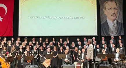 Ege Üniversitesi Korosu'ndan muazzam müzik ziyafeti