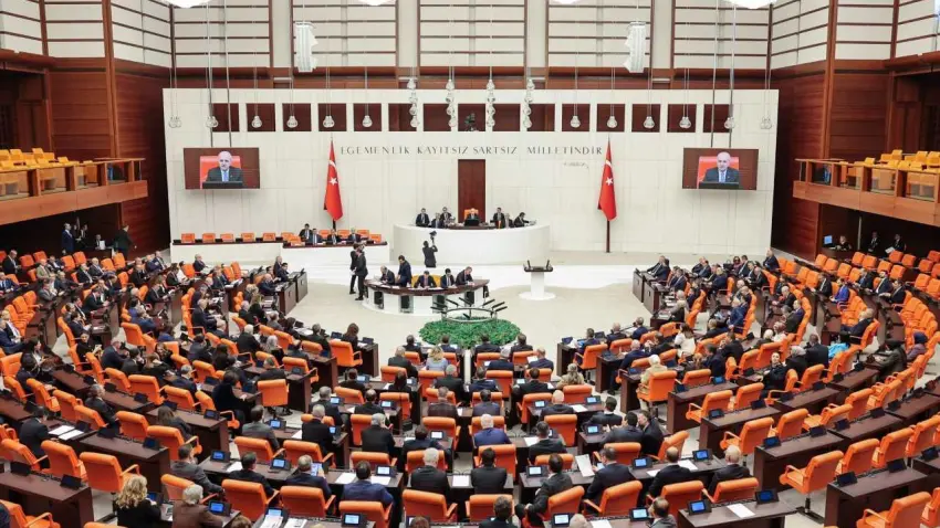 En düşük emekli aylığının artırılmasına yönelik teklif Meclis’e sunuldu haberinin görseli